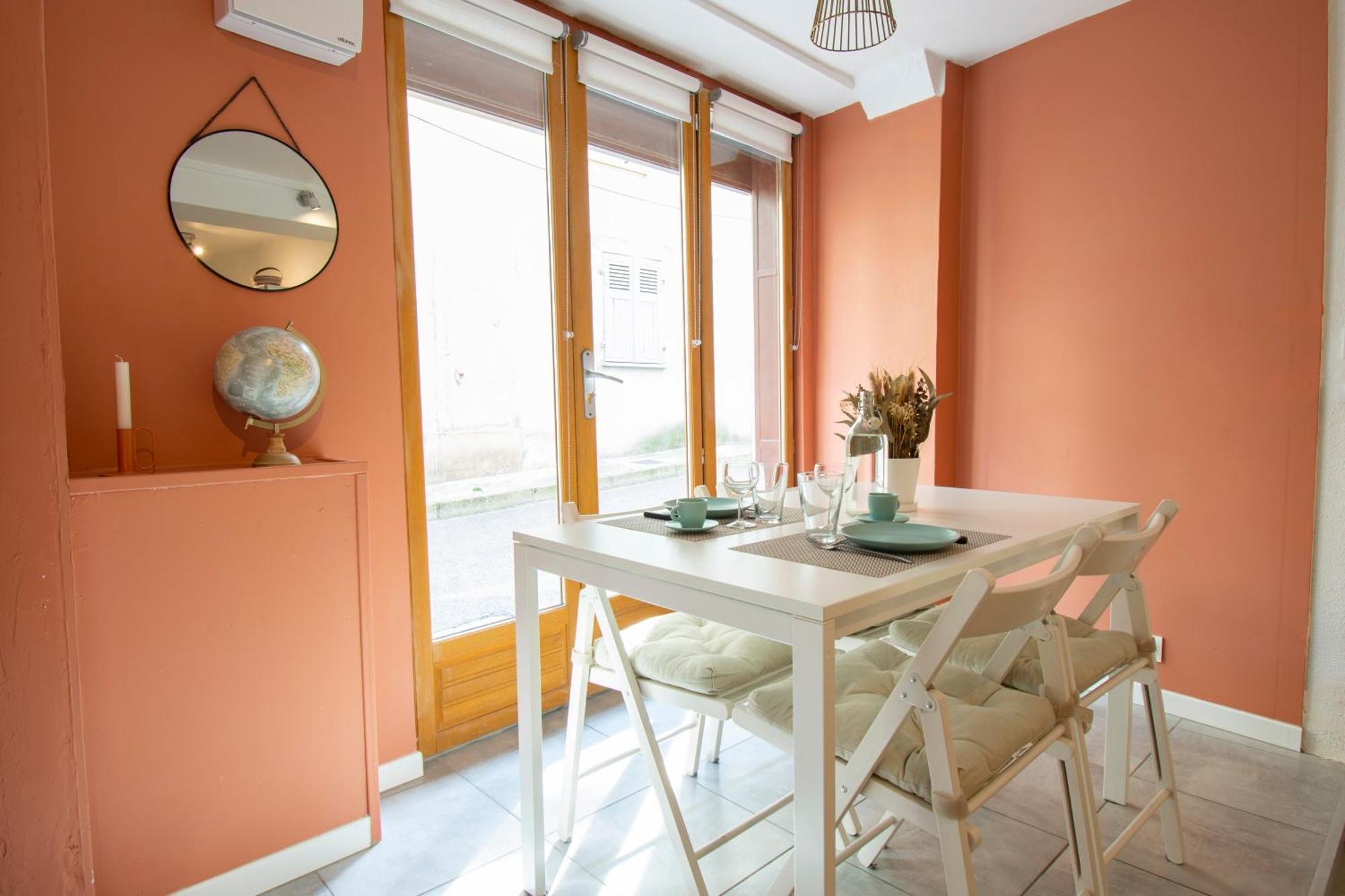 Le Jimmys Rez De Chaussee * Beaurepaire (Isere)